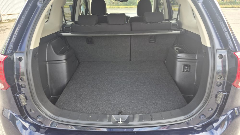 Продам офіційний  Mitsubishi Qutlander