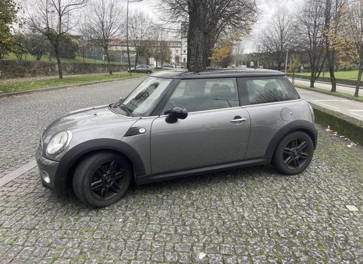 MINI Cooper D 1.6 Diesel 110cv – 2009 – 234.000 km