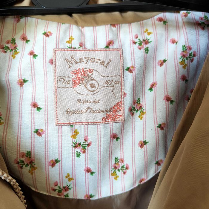 Gabardine beje de menina Mayoral