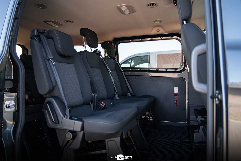 Wynajem busów 8-osobowych i 9-osobowych - FORD Transit Custom