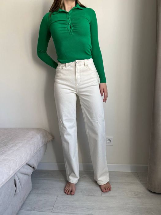 Молочні джинси з високою талією