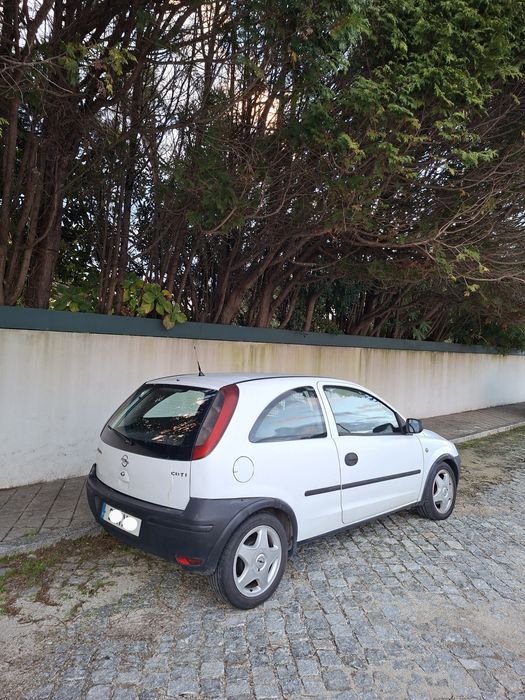 Opel Corsa C 2004 NEGOCIÁVEL
