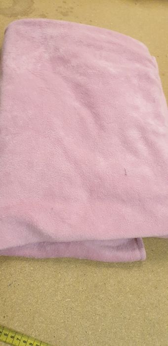 Materiał zamszopodobny i końcówki materiałów