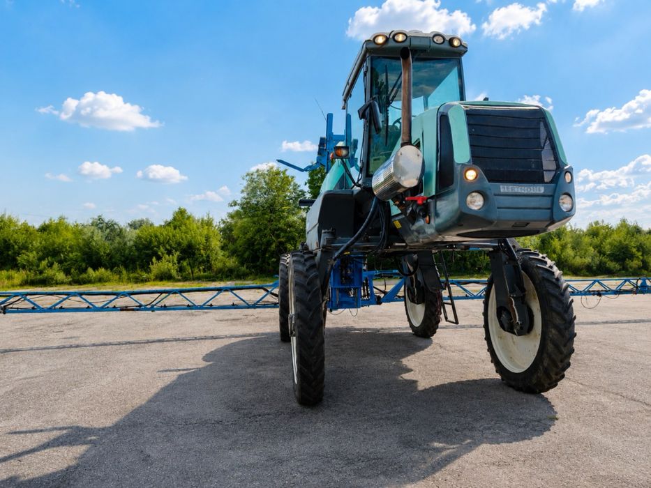 Самохідний обприскувач BERTHOUD RAPTOR 3240.