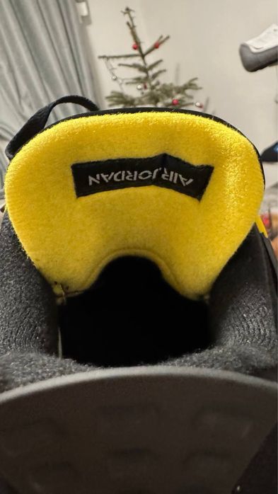 Oryginalne Jordan 4 – rozmiar 43 | Prawie nowe