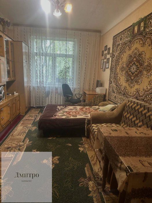 Продам кімнату в гуртожитку Соломʼянський району,вул.В.Чумака