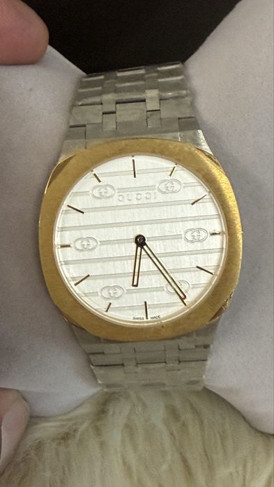 Gucci Zegarek 25H