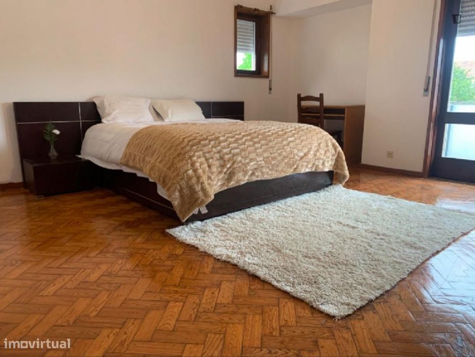 Quarto - localizado em Paranhos Porto