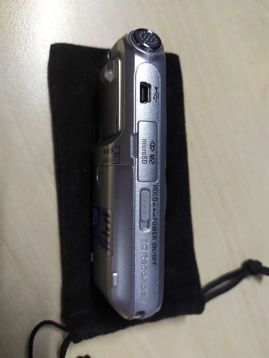 Продвинутий диктофон Sony ICD-AX412F в ідеалі