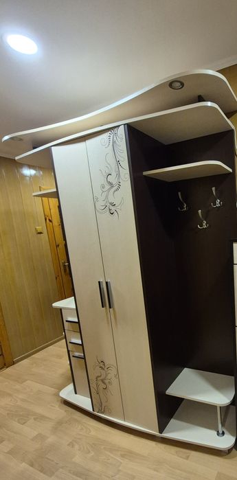 Передпокій, прихожа.