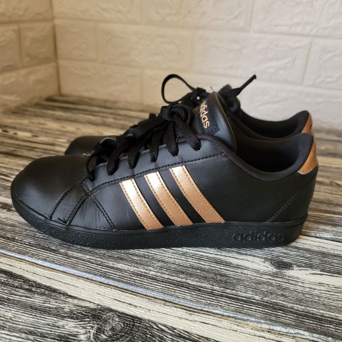 Кроссовки Adidas. Размер 39