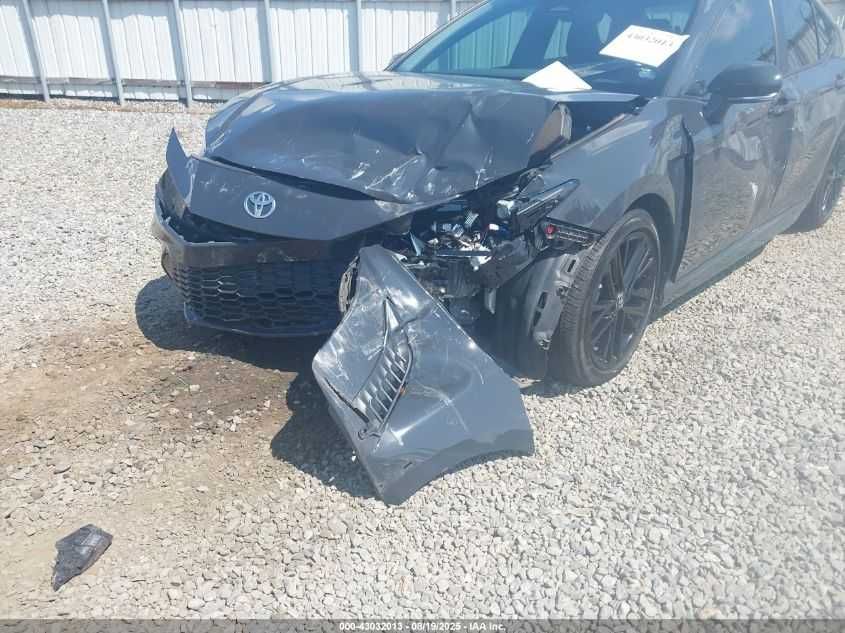 Toyota Camry 80 Hybrid SE 2024