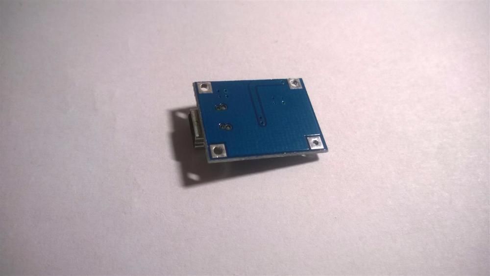 Плата модуль зарядки літієвих акумуляторів 18650 4.2В 1А