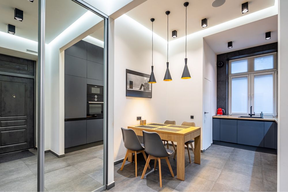 Сучасна квартира на вул. Франка для пари.