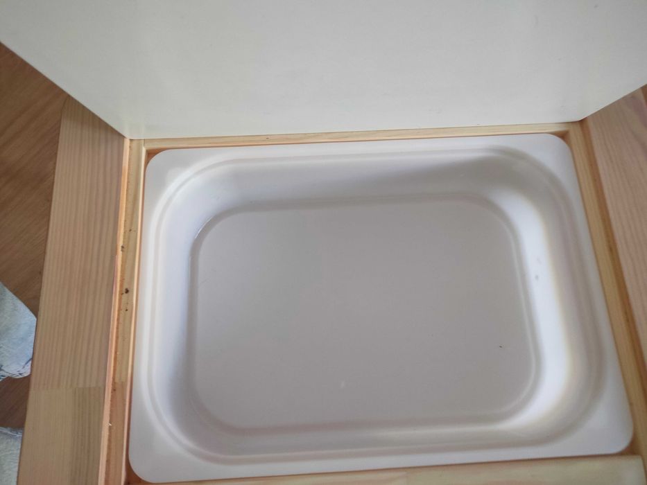 Mesa Flisat com 2 caixas de Arrumação