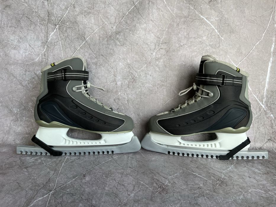 Nike коньки новые 42