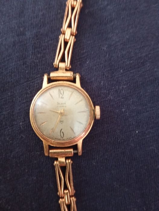 Продам Женские часы SLAVA 17 jewels.