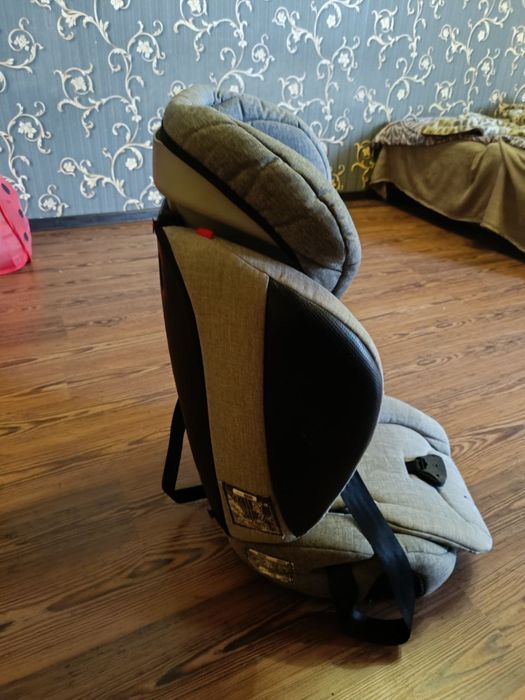 Продам детское крісло