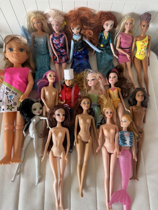 Bonecas/barbies/nancy