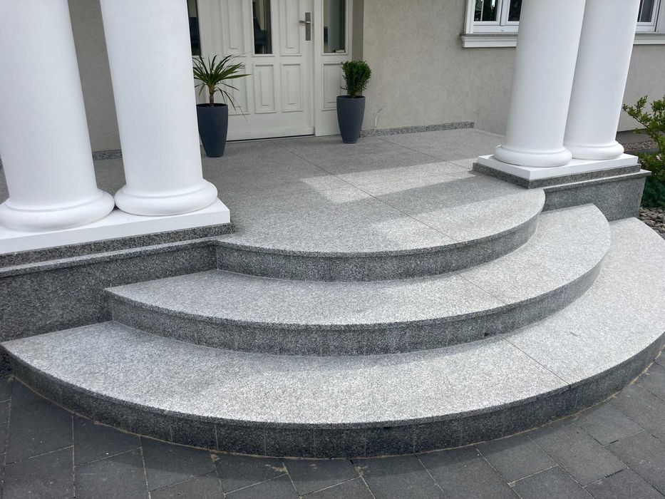 GRANIT G602 Bianco Sardo | płomieniowane schody | 150x33x2cm
