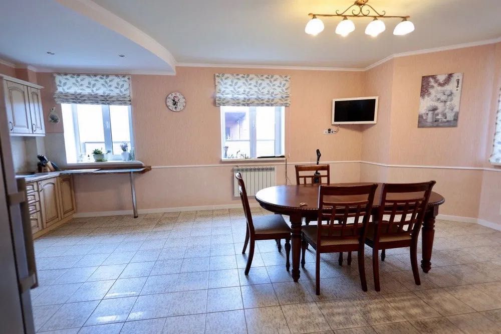 Будинок 200м2| 12 соток смт. Бабинці| Бассейн, спорт.майданчик. Без %