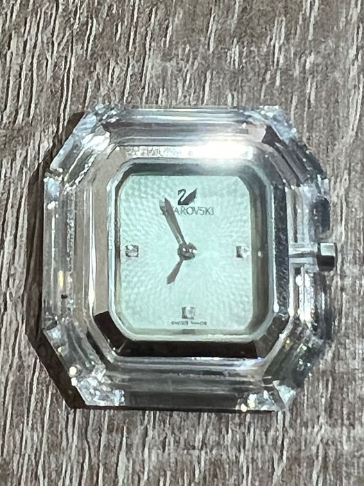 Наручные часы Swarovski