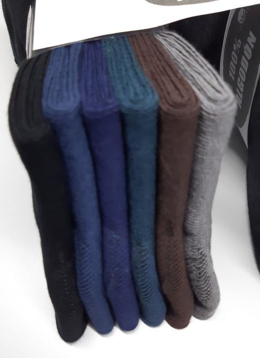 12 pares de meias para jovens e homens