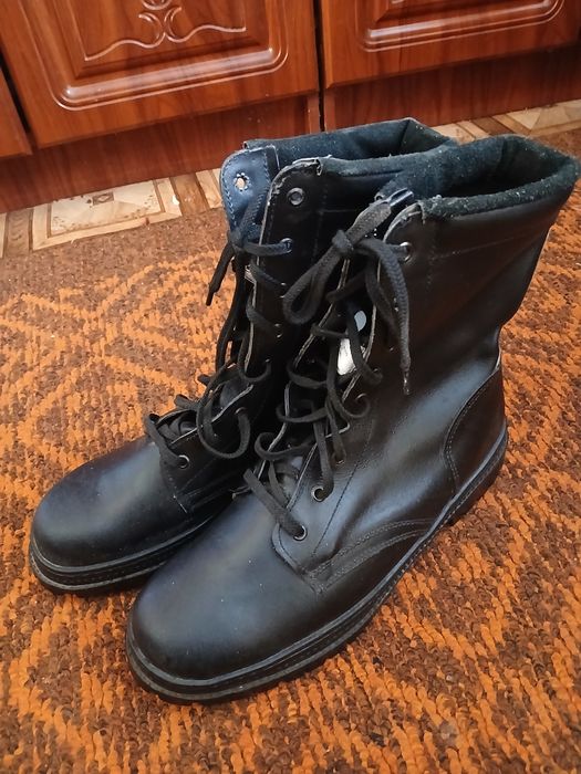 Берци сапоги шкіряні