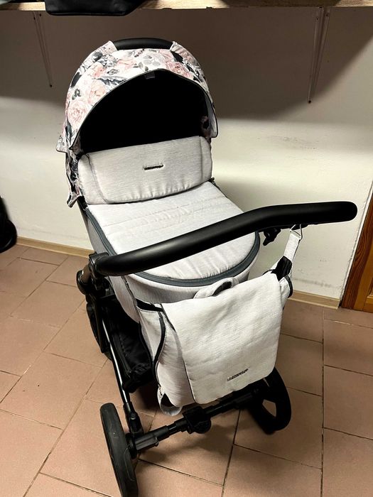 Wózek BEBETTO TORINO  2w1 / 3w1 / 4w1 z baza Isofix KWIATY