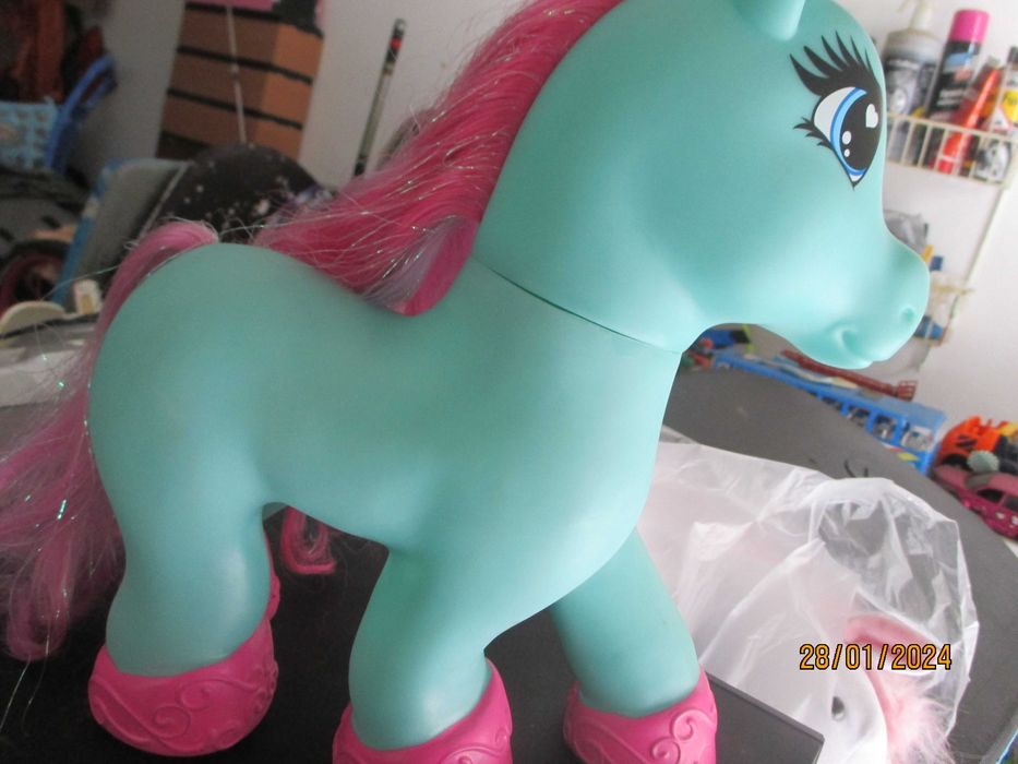 Bonecos - Cavalinhos em peluche e em pvc