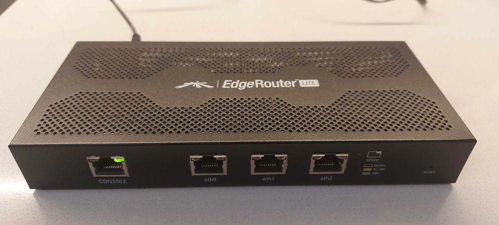 Ubiquiti Edge Router ERLITE3 Lumiar • OLX Portugal