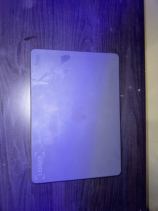 Macbook Air M2 2024