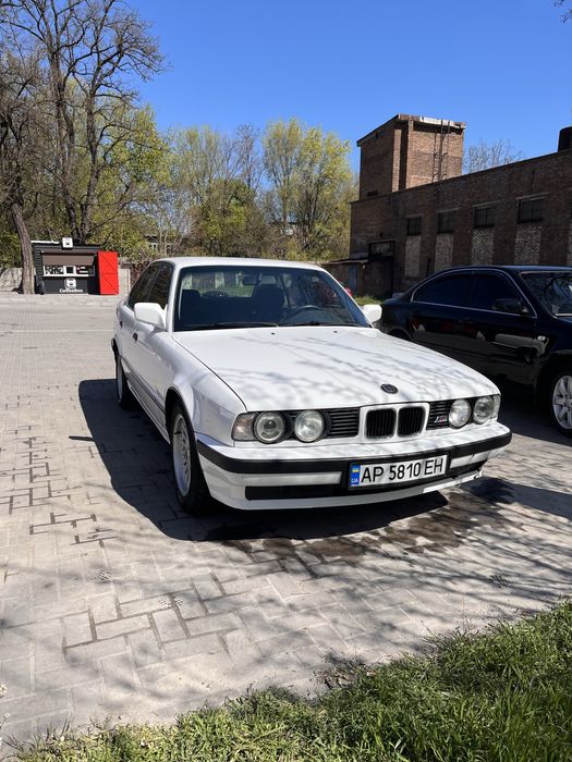 Продам BMW 520