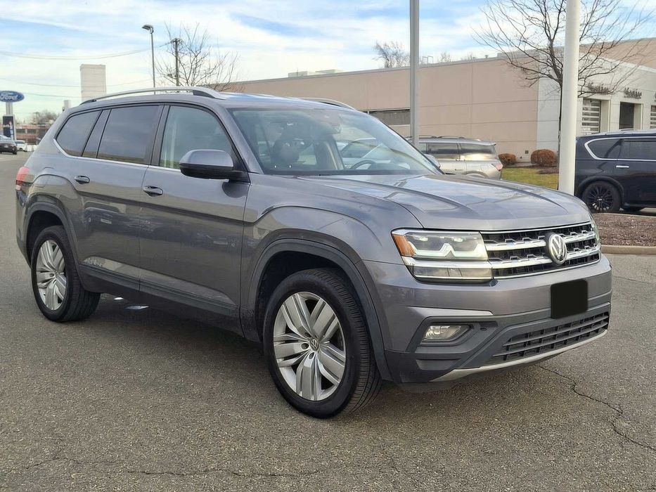 Volkswagen Atlas      2021