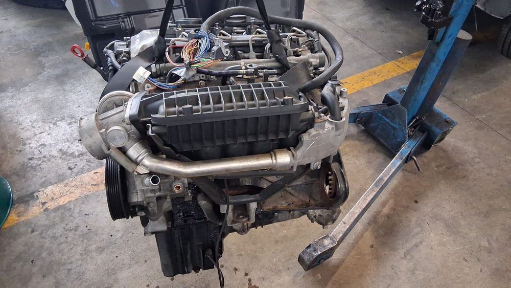 Motor Mercedes W210 2.2cdi refª 611.961 com injeção