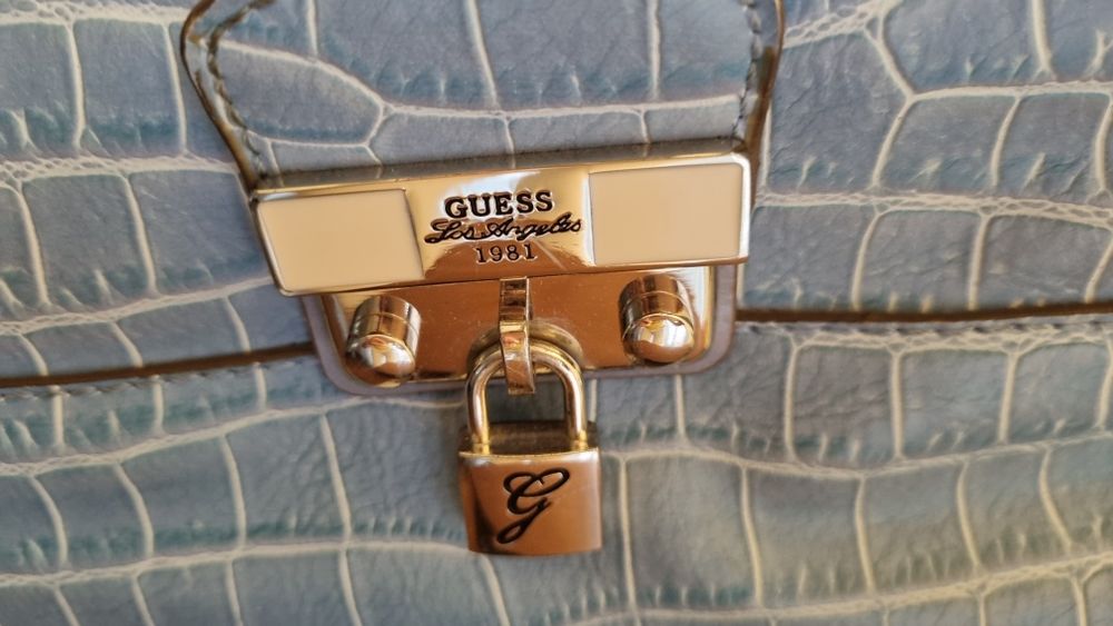 Mala guess azul clara
