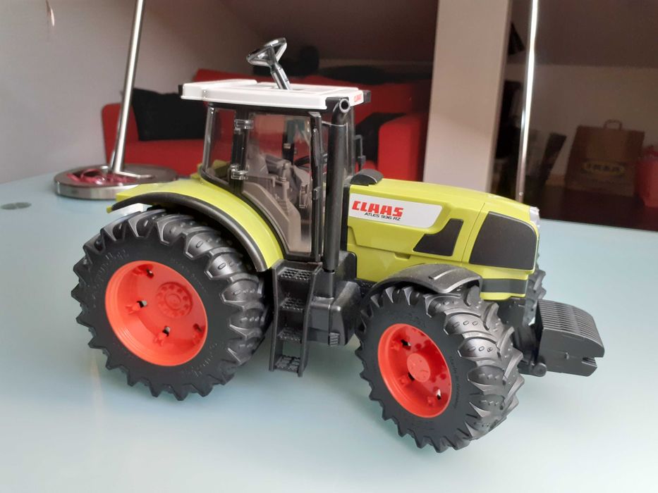 Trator Claas Atles 936 RZ (Bruder)