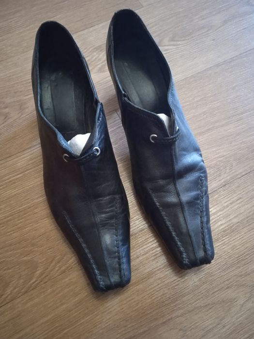Туфлі чорного кольору