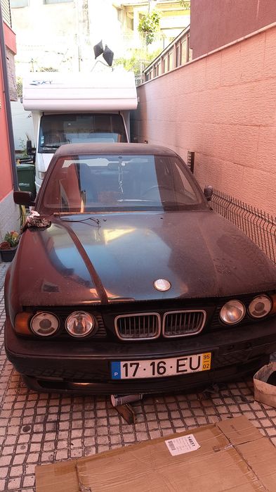BMW 520i a gasolina e GPL