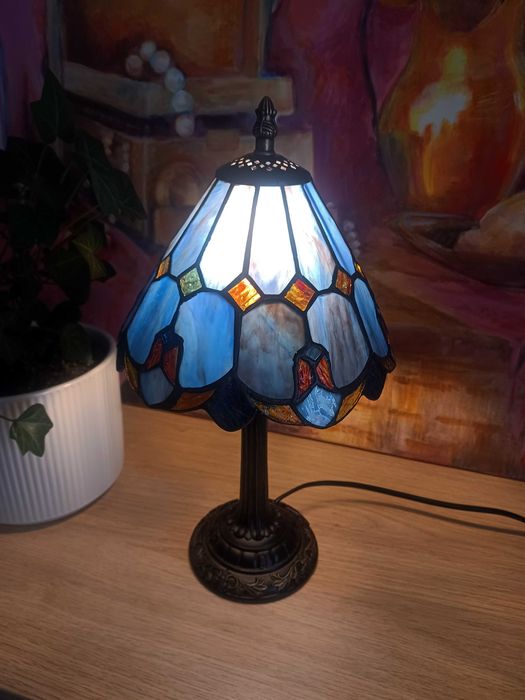 Śliczna Lampa Witrażowa w Stylu Tiffany
