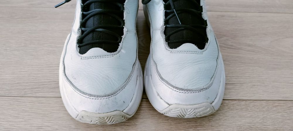 Buty Jordan Aura r.42
