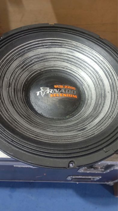 Altofalante subwoofer carro Selenium Tornado 2200 18 polegadas