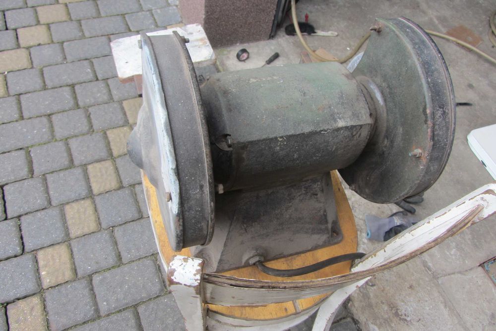 Szlifierka  elna 380 v