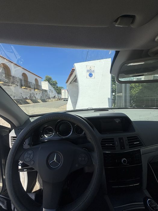 Mercedes E250 coupê
