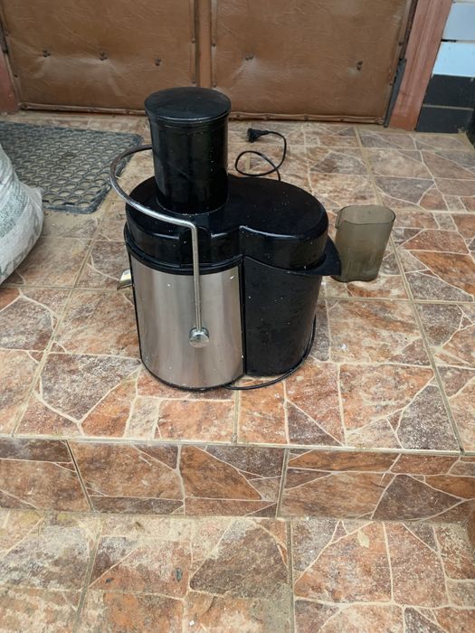 Соковижималка Digital 900вт