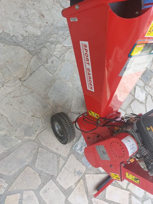 Triturador de lenha como novo