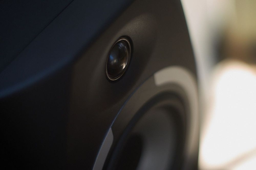 Tannoy Reveal 601a - monitory studyjne aktywne // yamaha KrK