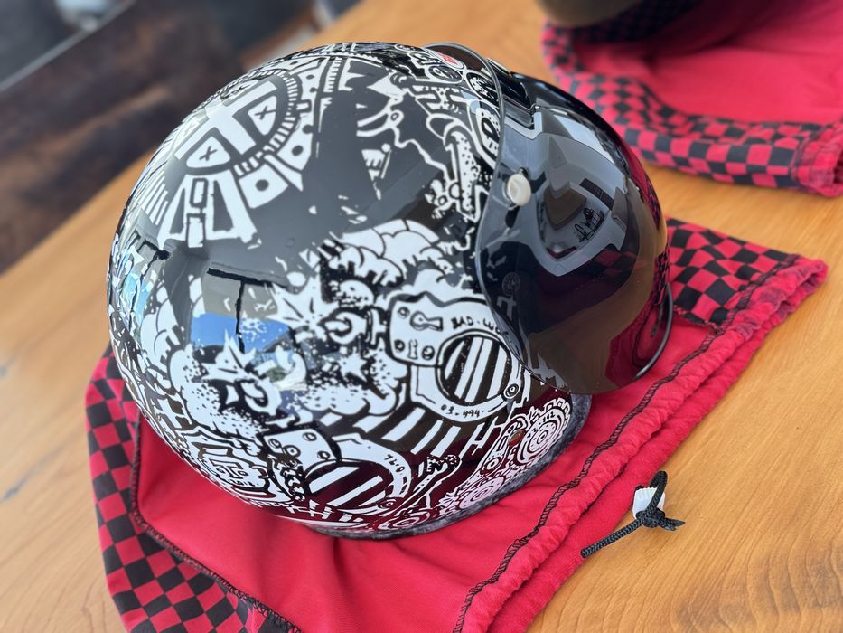 Capacete Bell Original + Luvas – Excelente Estado