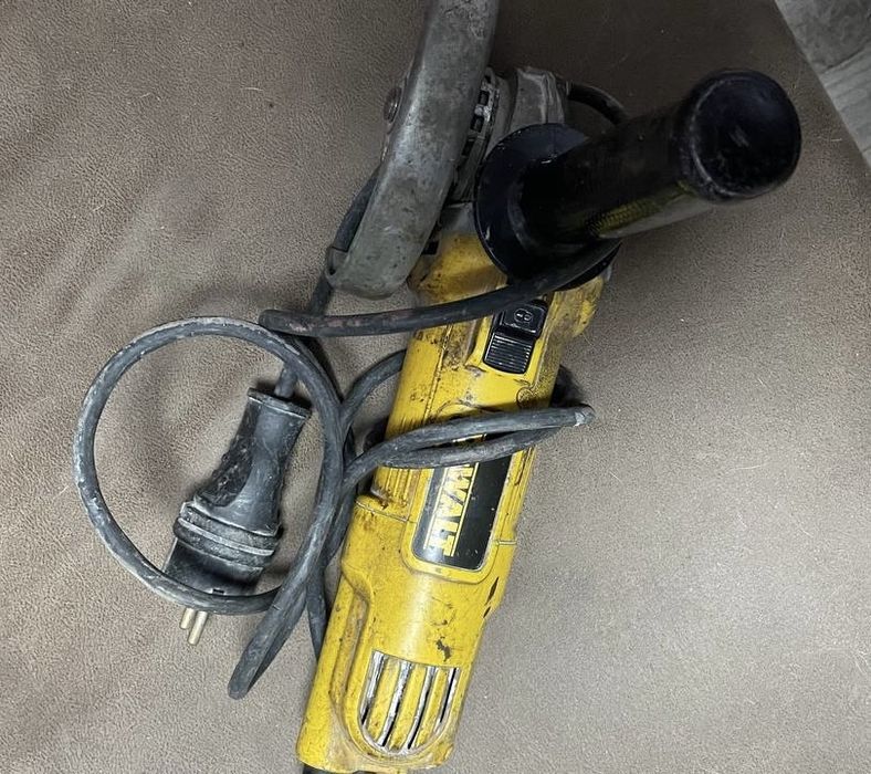 Шліфмашина кутова - болгарка мережева DeWALT DWE4057 - DWE4057