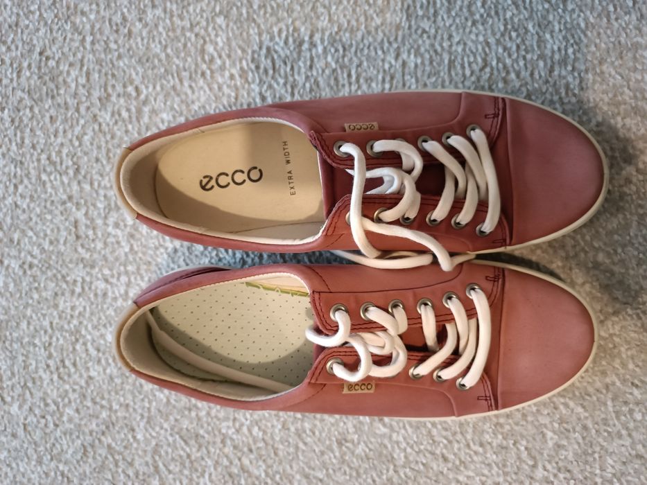 Продам б/у оригинальные мокасины  ecco